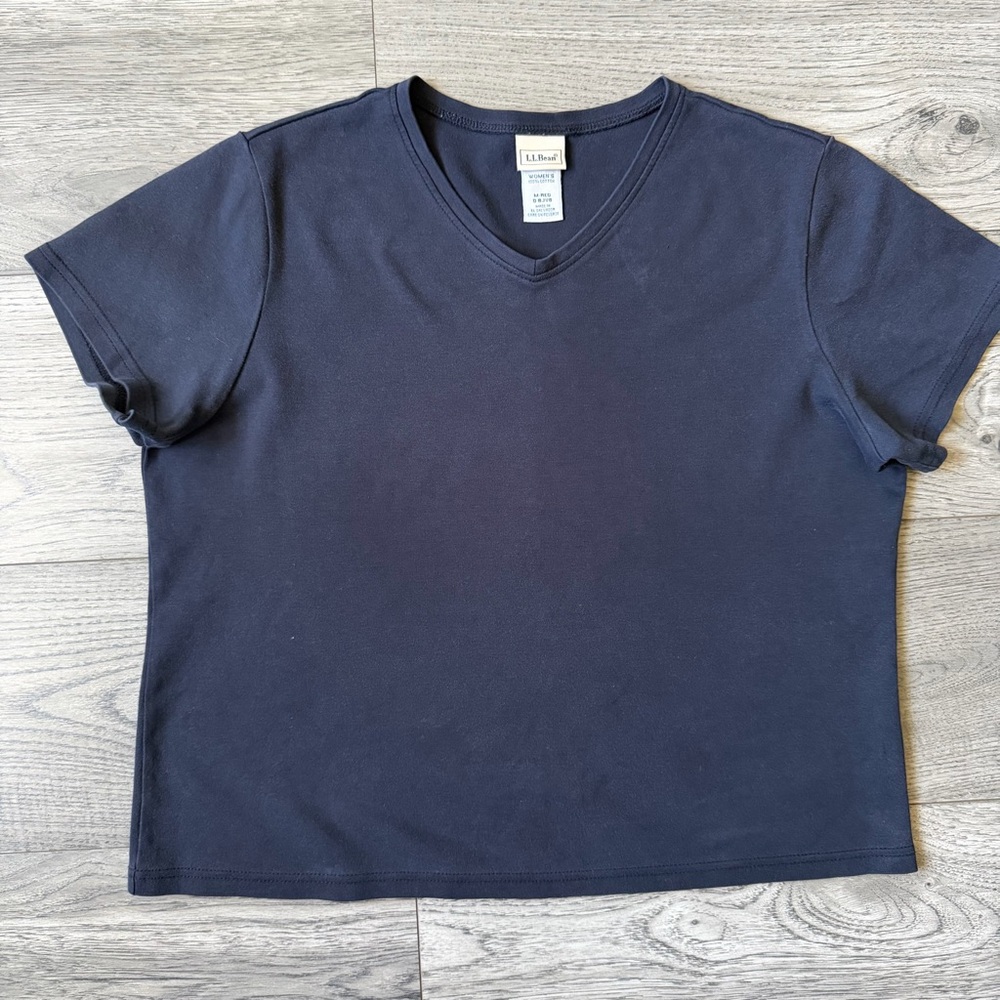 Vintage L.L. Bean 100% Cotton V-Neck Tee Black - Size Medium